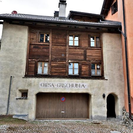 Chesa Grischuna - Madulain Buitenkant foto